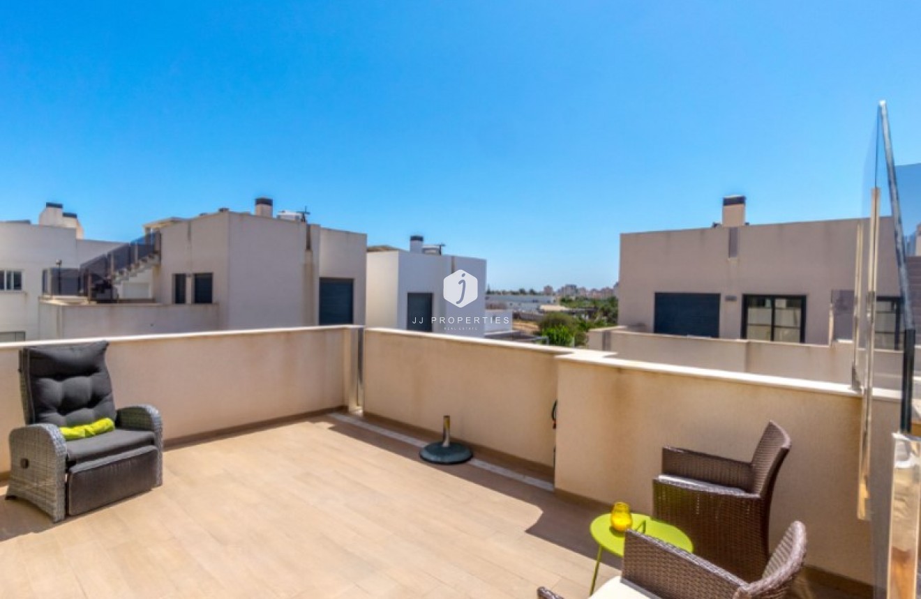 Resale - Villa -
Torrevieja - Costa Blanca