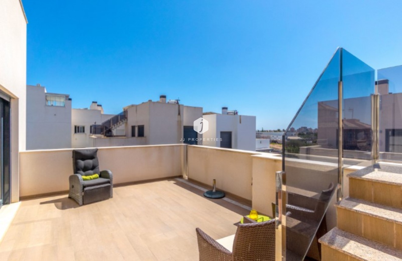 Resale - Villa -
Torrevieja - Costa Blanca