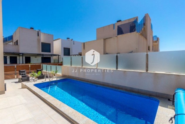 Resale - Villa -
Torrevieja - Costa Blanca