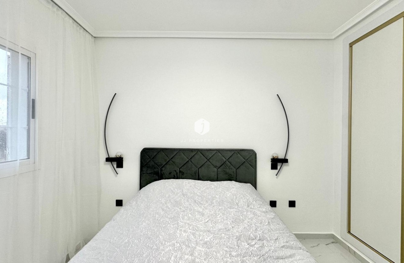 Segunda mano - Bungalow -
Orihuela Costa - Playa Flamenca Norte