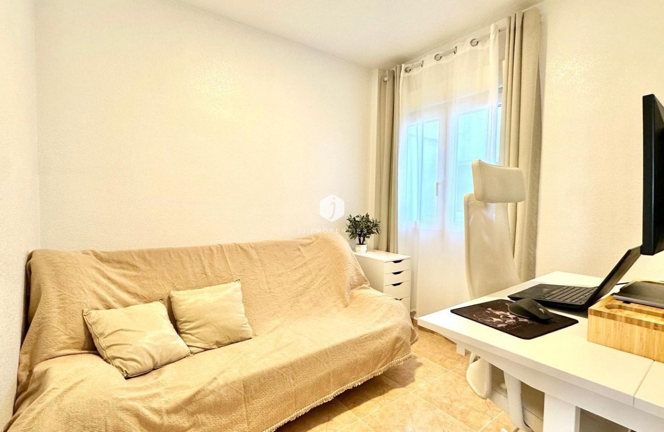 Resale - Penthouse -
Torrevieja - Centro