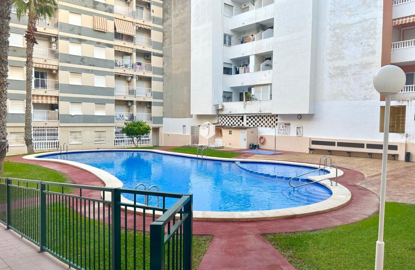 Resale - Penthouse -
Torrevieja - Centro