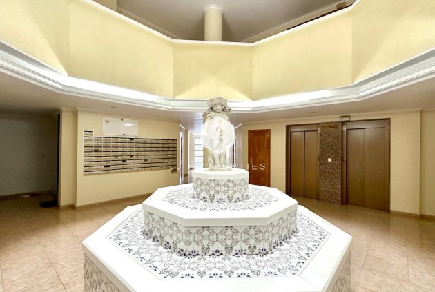 Resale - Penthouse -
Torrevieja - Centro