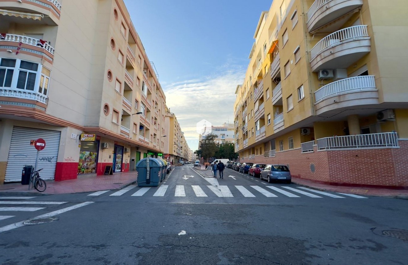 Resale - Penthouse -
Torrevieja - Centro