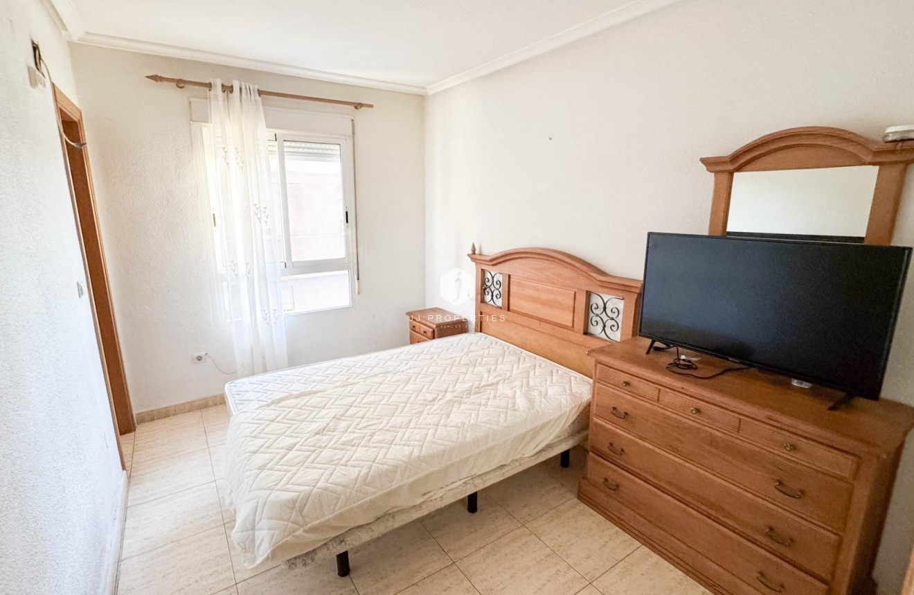 Segunda mano - Apartamento / piso -
Torrevieja - PARQUE DE LAS NACIONES