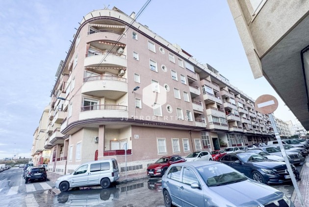 Segunda mano - Apartamento / piso -
Torrevieja - PARQUE DE LAS NACIONES