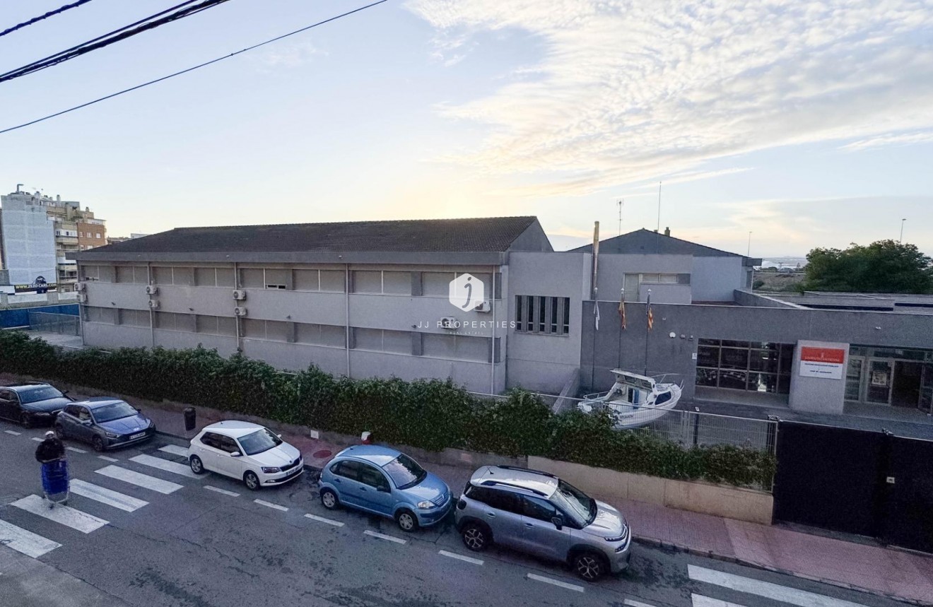 Segunda mano - Apartamento / piso -
Torrevieja - PARQUE DE LAS NACIONES