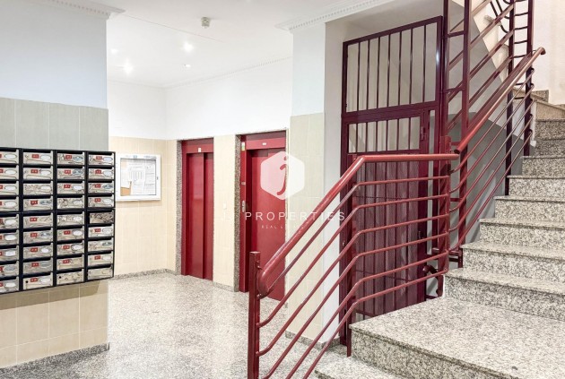 Segunda mano - Apartamento / piso -
Torrevieja - PARQUE DE LAS NACIONES