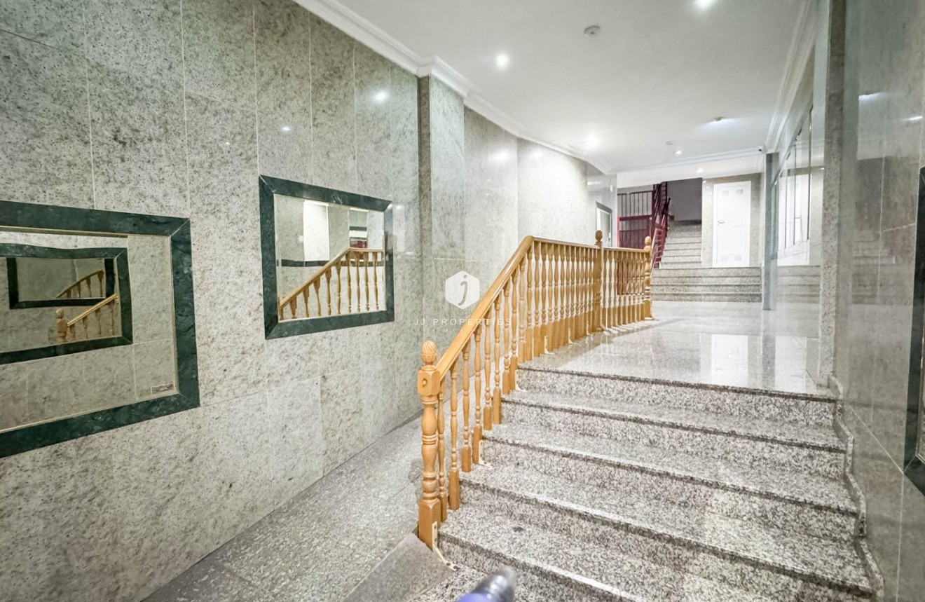 Segunda mano - Apartamento / piso -
Torrevieja - PARQUE DE LAS NACIONES