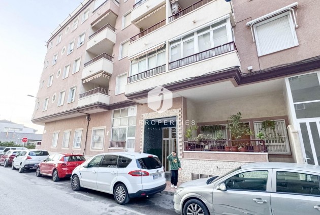 Segunda mano - Apartamento / piso -
Torrevieja - PARQUE DE LAS NACIONES