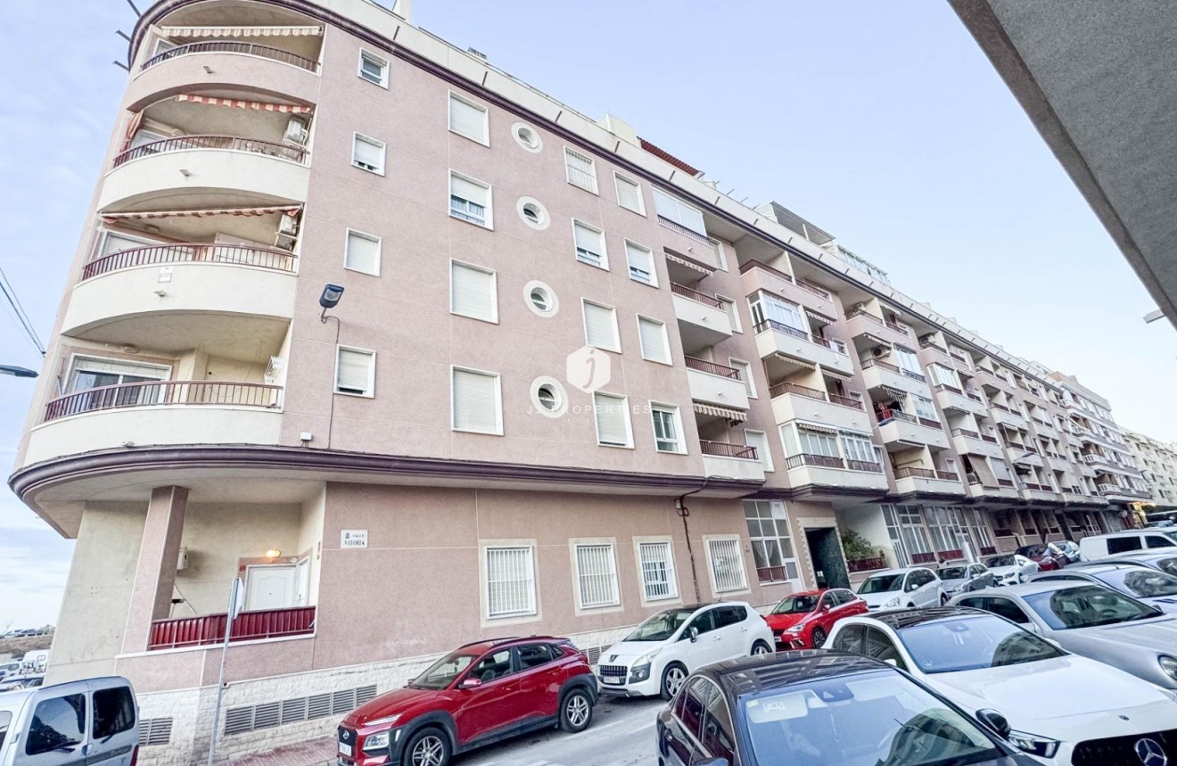 Segunda mano - Apartamento / piso -
Torrevieja - PARQUE DE LAS NACIONES