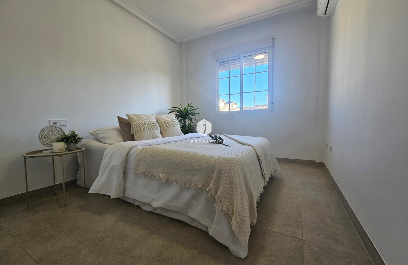 Segunda mano - Apartamento / piso -
Orihuela Costa - Lomas de Cabo Roig