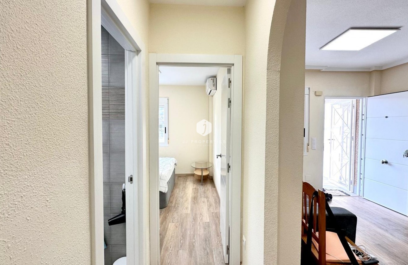 Segunda mano - Bungalow -
Torrevieja - Torreblanca