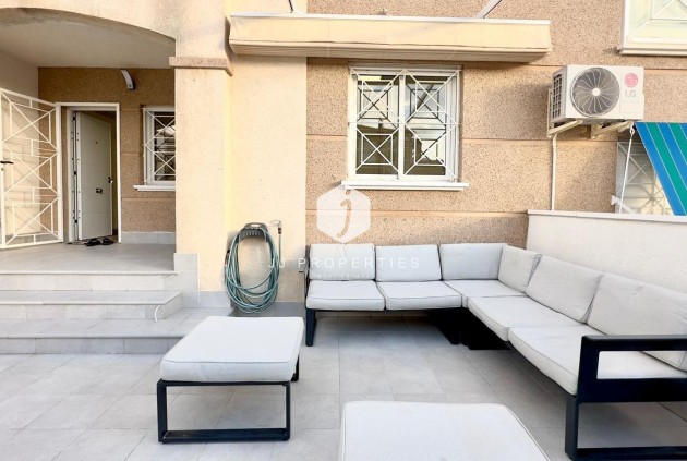 Segunda mano - Bungalow -
Torrevieja - Torreblanca