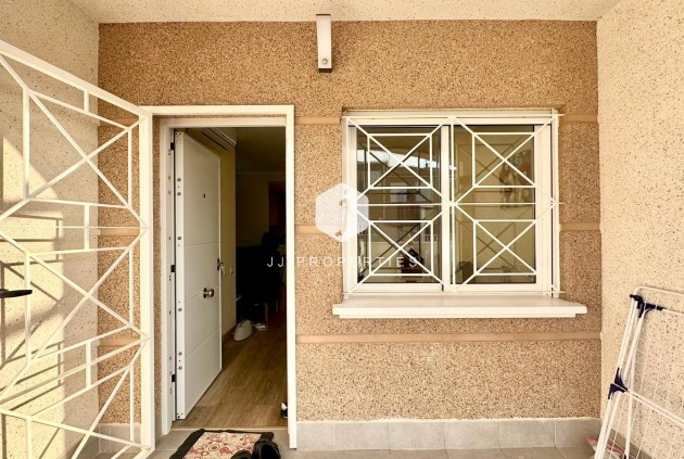 Segunda mano - Bungalow -
Torrevieja - Torreblanca