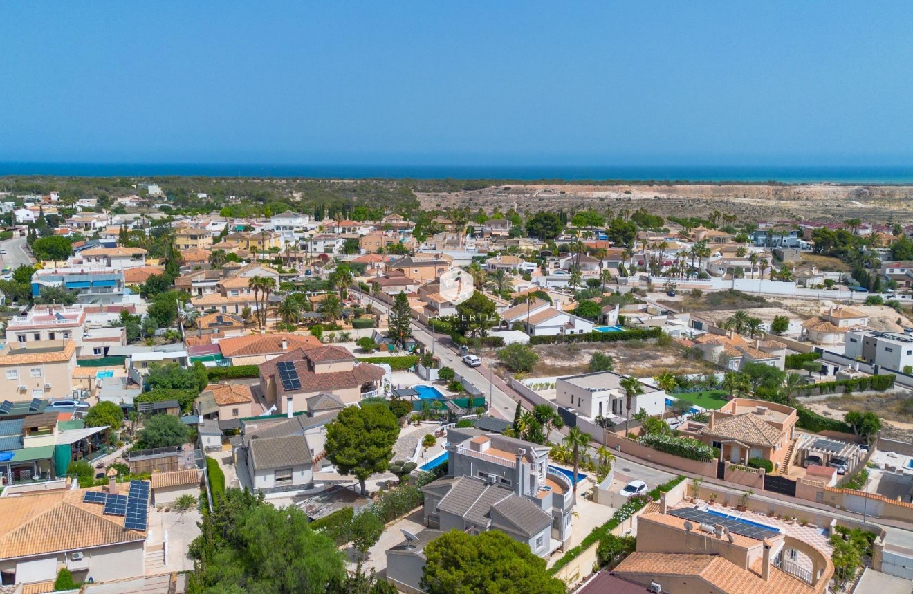 Segunda mano - Villa -
San Fulgencio - Urb. La Marina