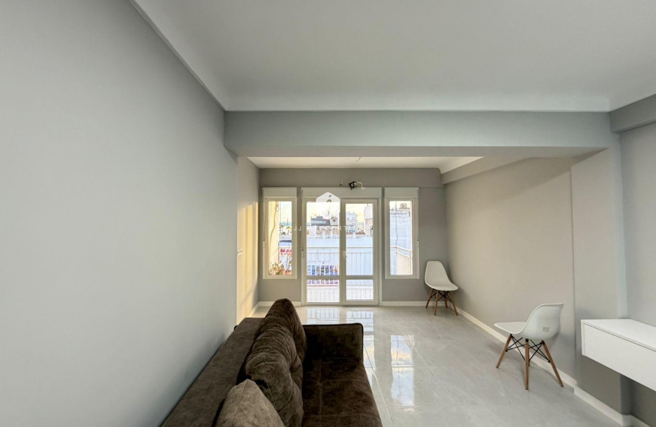 Aus zweiter Hand - Wohnung -
Torrevieja