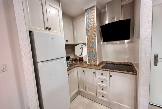 Segunda mano - Apartamento / piso -
Torrevieja - Centro