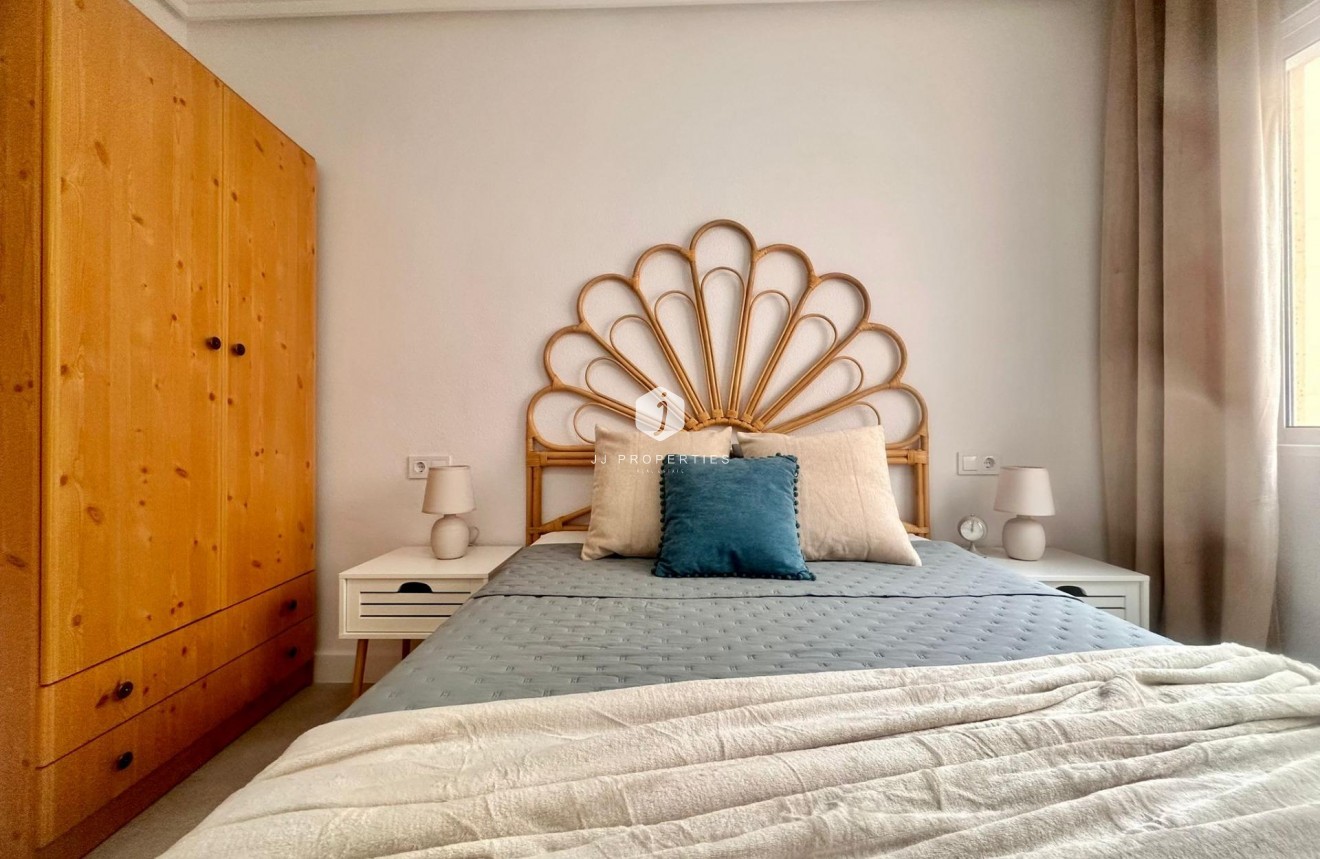 Segunda mano - Apartamento / piso -
Torrevieja - Centro