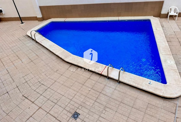 Segunda mano - Apartamento / piso -
Torrevieja - Centro