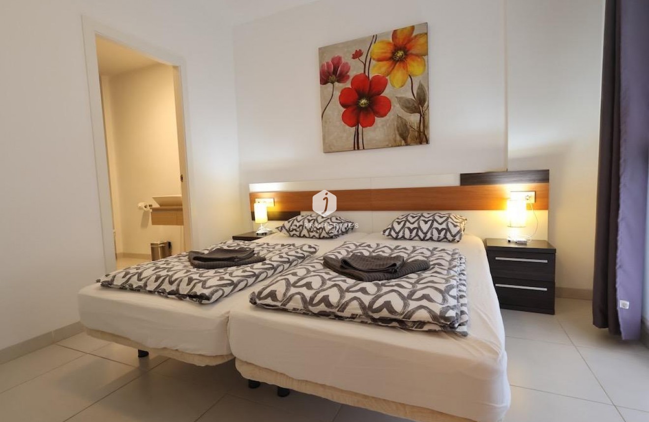 Resale - Apartment / flat -
Orihuela Costa - Costa Blanca