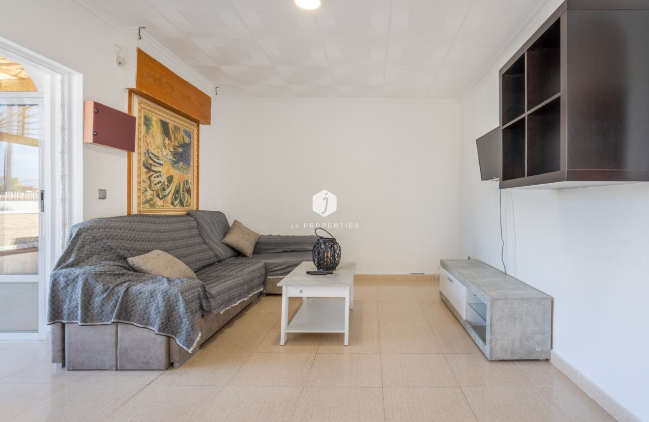 Resale - Villa -
Torrevieja - Costa Blanca
