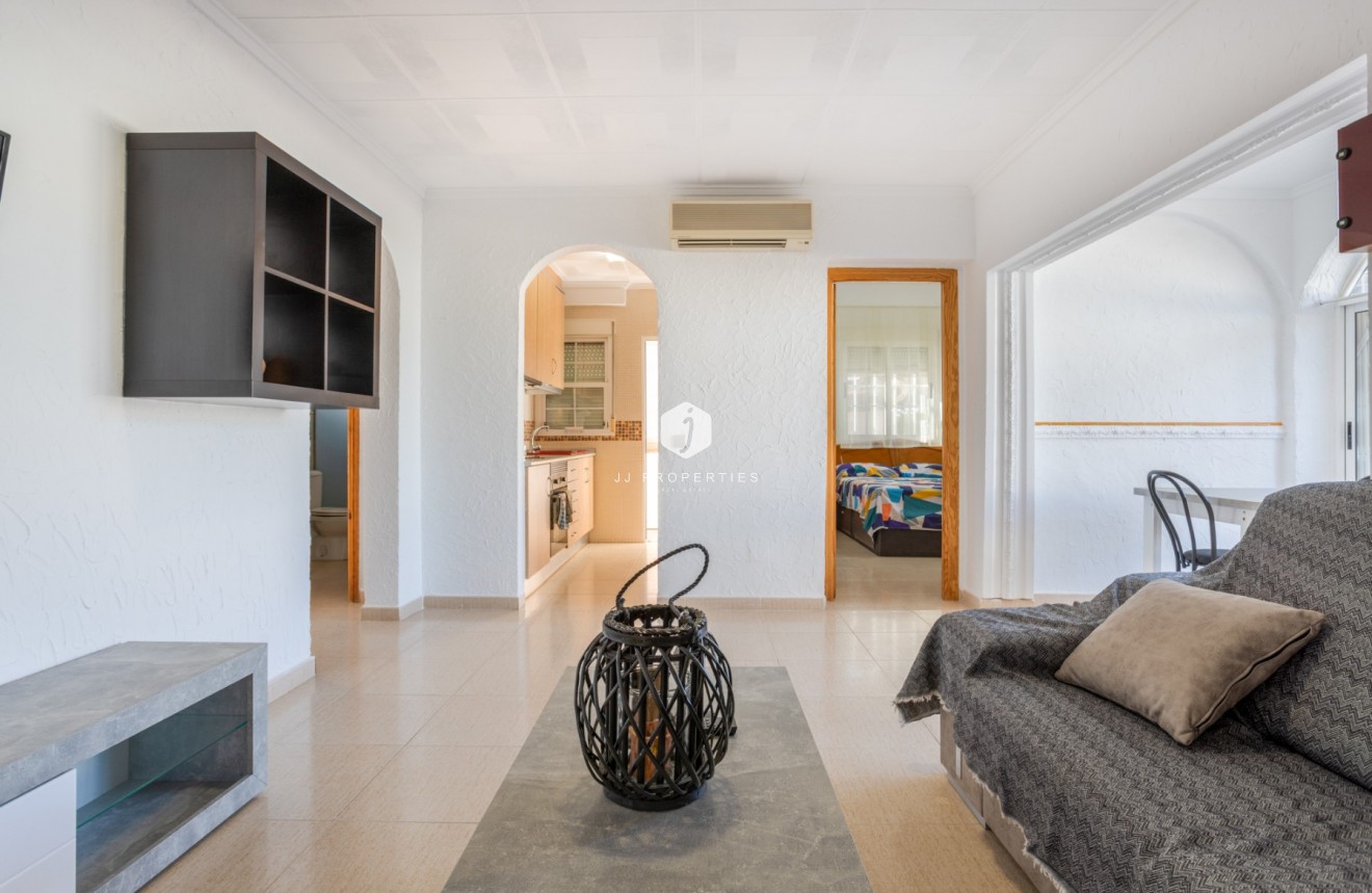 Resale - Villa -
Torrevieja - Costa Blanca