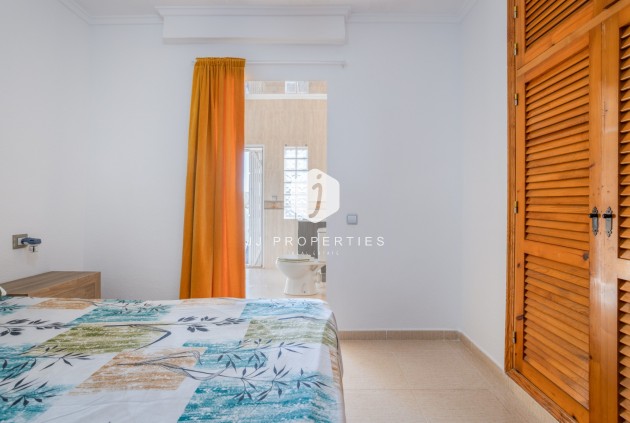 Resale - Villa -
Torrevieja - Costa Blanca