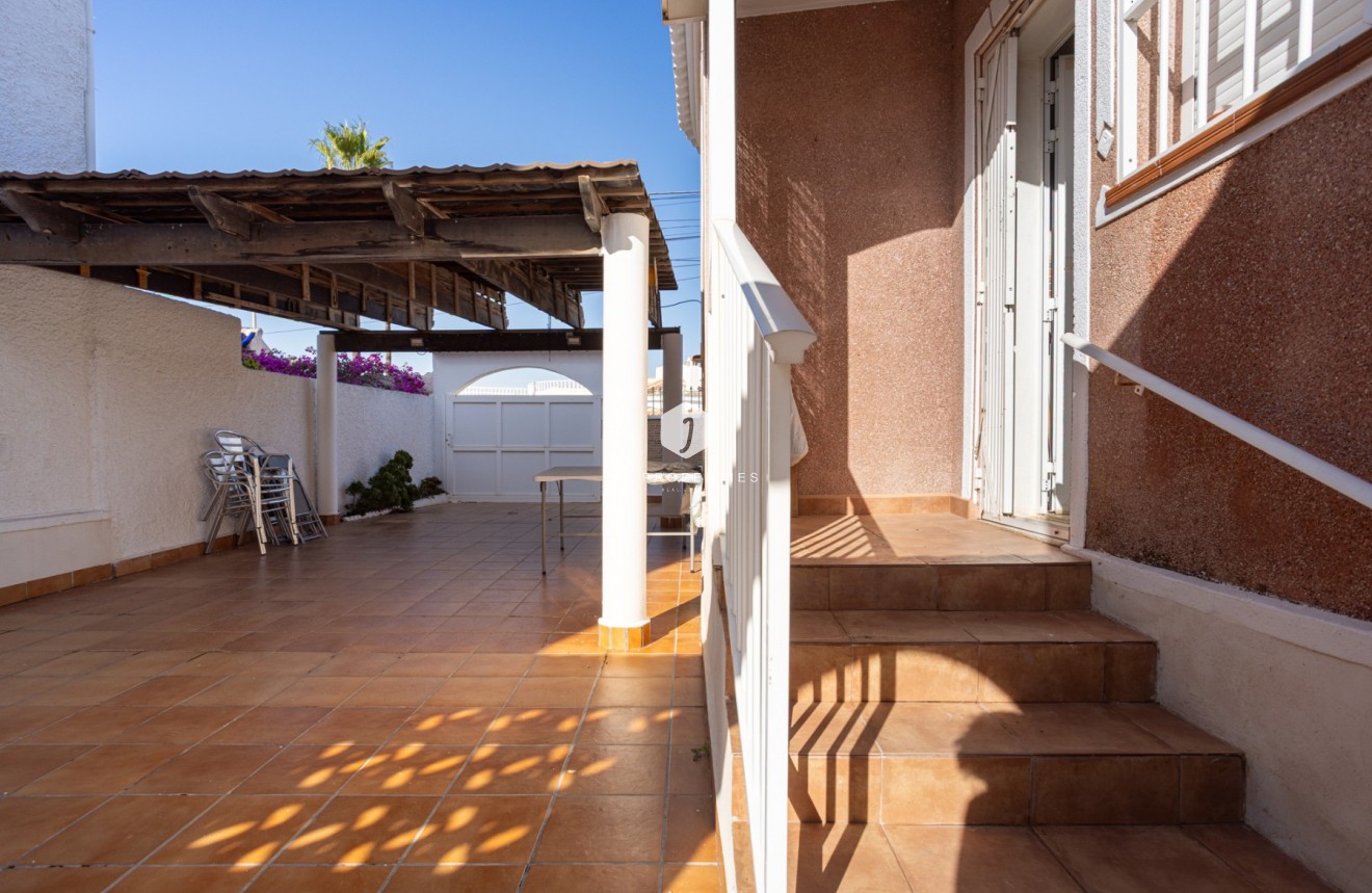 Resale - Villa -
Torrevieja - Costa Blanca