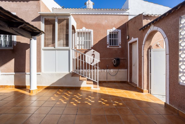 Resale - Villa -
Torrevieja - Costa Blanca