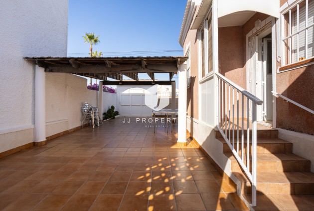 Resale - Villa -
Torrevieja - Costa Blanca