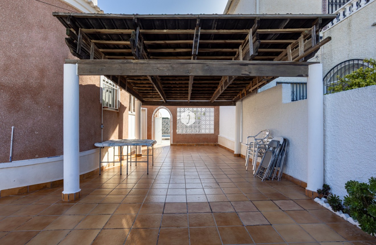 Resale - Villa -
Torrevieja - Costa Blanca