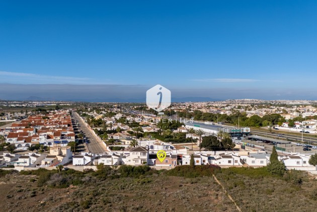 Resale - Villa -
Torrevieja - Costa Blanca