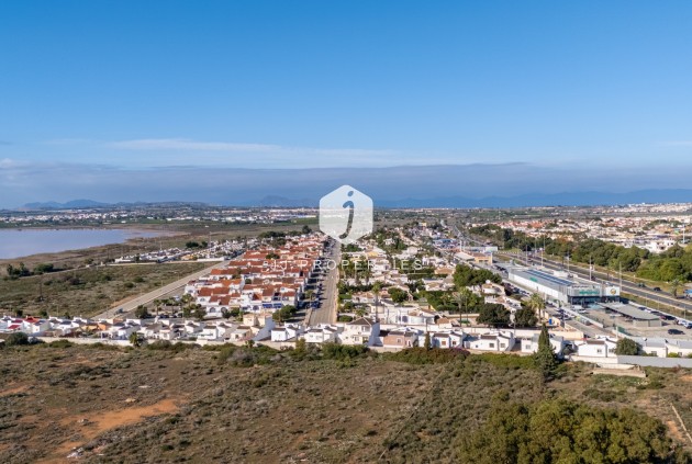 Resale - Villa -
Torrevieja - Costa Blanca