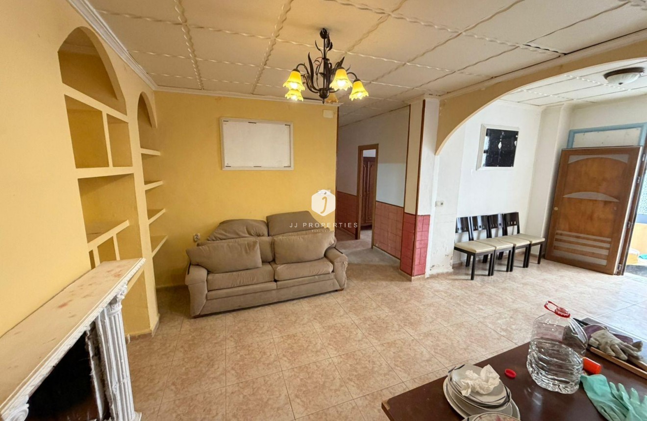 Aus zweiter Hand - Chalet -
Torrevieja