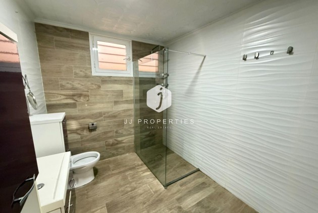 Aus zweiter Hand - Chalet -
Torrevieja