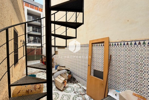 Aus zweiter Hand - Chalet -
Torrevieja