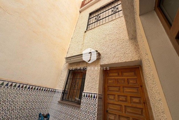 Aus zweiter Hand - Chalet -
Torrevieja