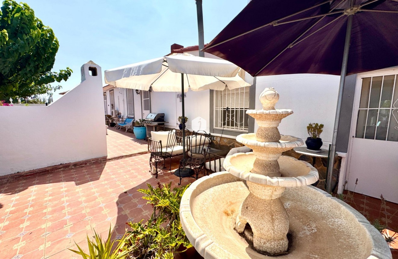 Z drugiej ręki - Villa -
Dolores - Comunidad Valenciana