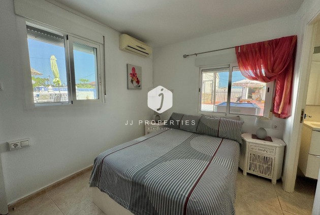 Z drugiej ręki - Villa -
Dolores - Comunidad Valenciana