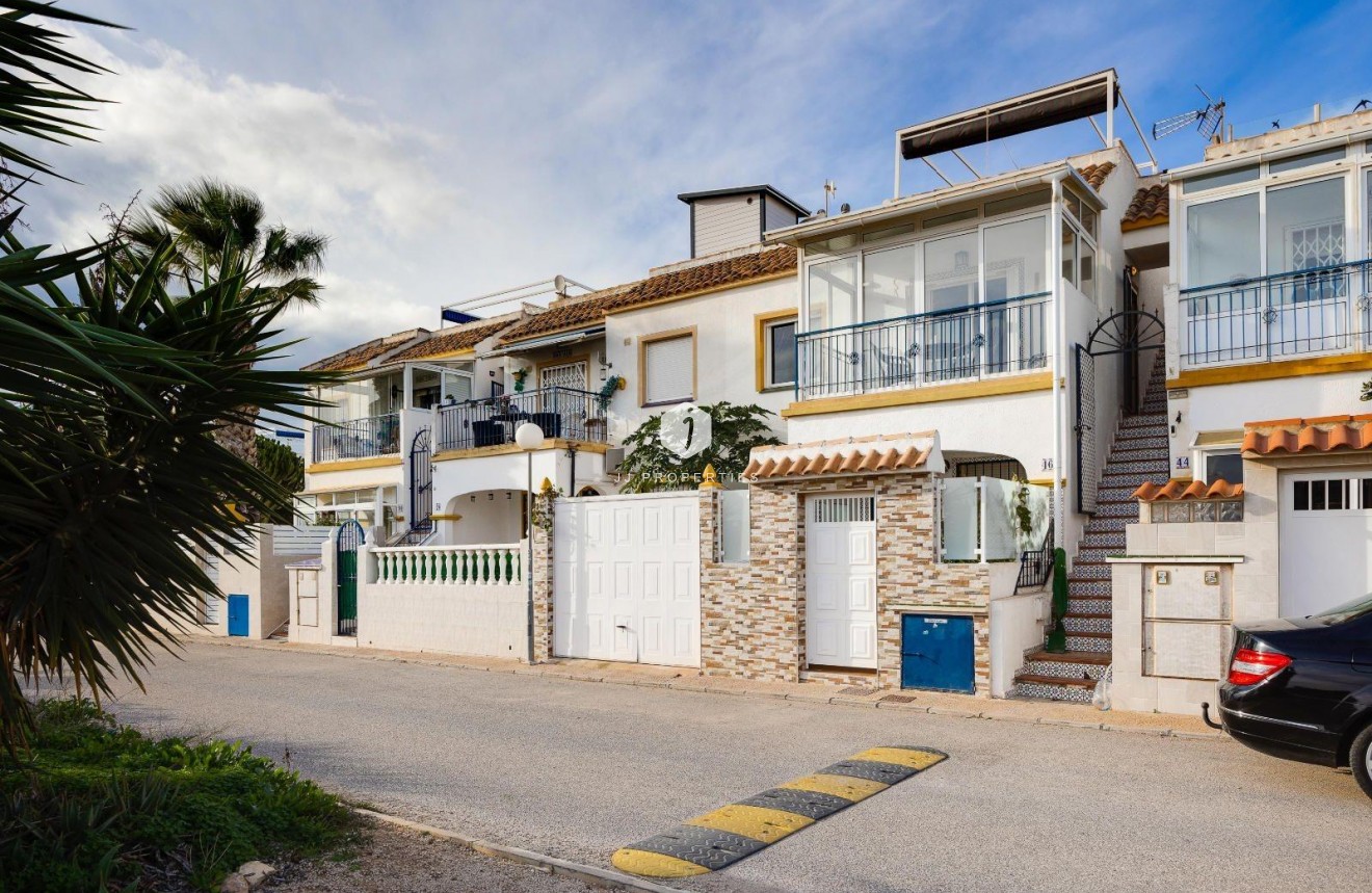 Resale - Bungalow -
Torrevieja - La Siesta - El Salado - Torreta