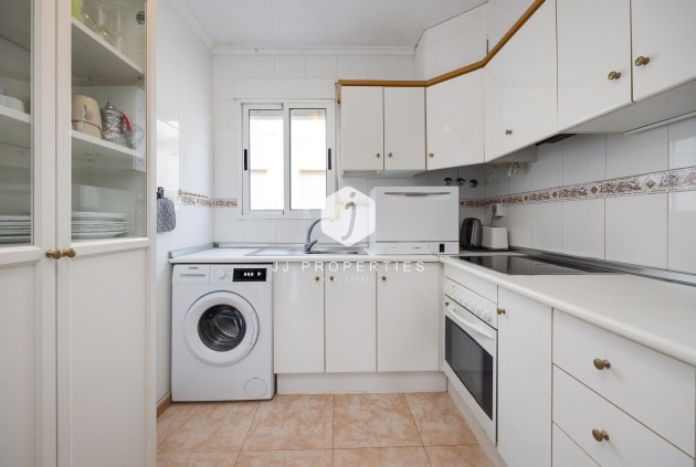 Resale - Bungalow -
Torrevieja - La Siesta - El Salado - Torreta