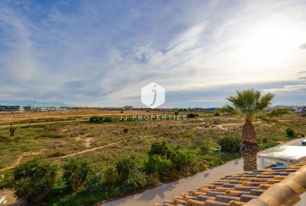Resale - Bungalow -
Torrevieja - La Siesta - El Salado - Torreta