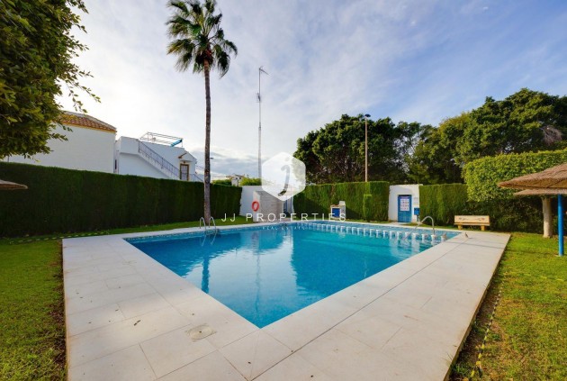 Resale - Bungalow -
Torrevieja - La Siesta - El Salado - Torreta