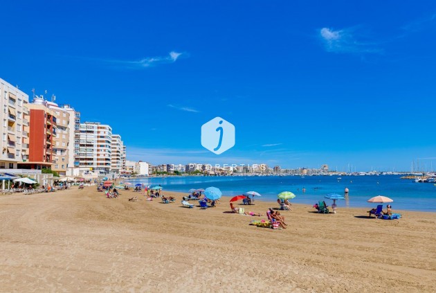 Aus zweiter Hand - Wohnung -
Torrevieja - Acequion