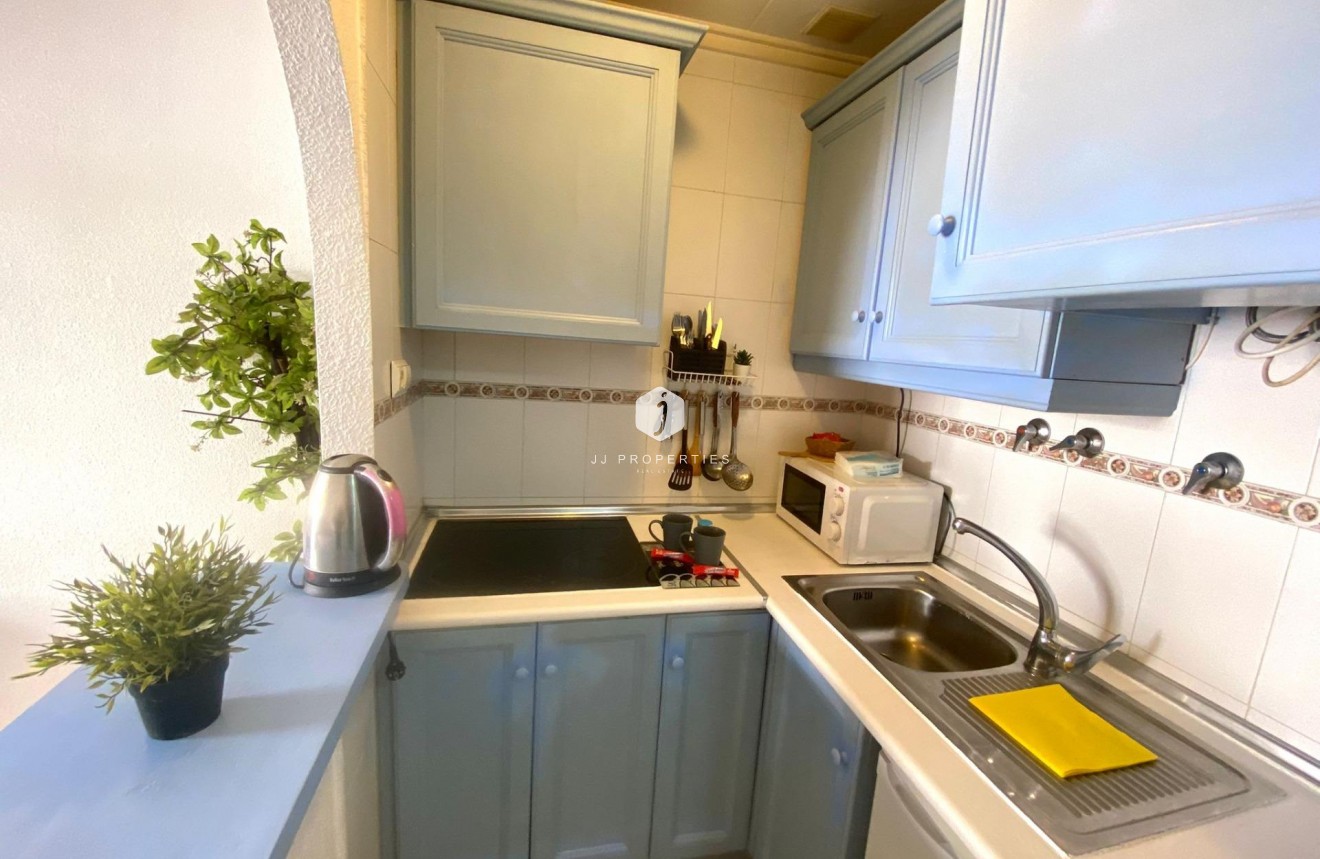 Resale - Apartment / flat -
Torrevieja - Estacion de autobuses