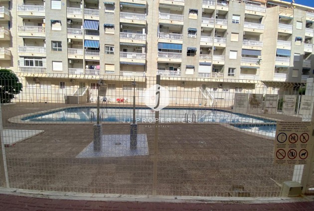 Resale - Apartment / flat -
Torrevieja - Estacion de autobuses