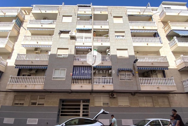 Resale - Apartment / flat -
Torrevieja - Estacion de autobuses