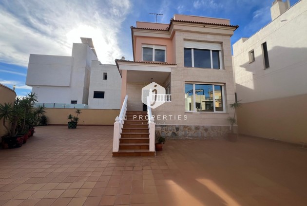 Tweedehands - Villa -
Orihuela Costa - Villamartín-las Filipinas
