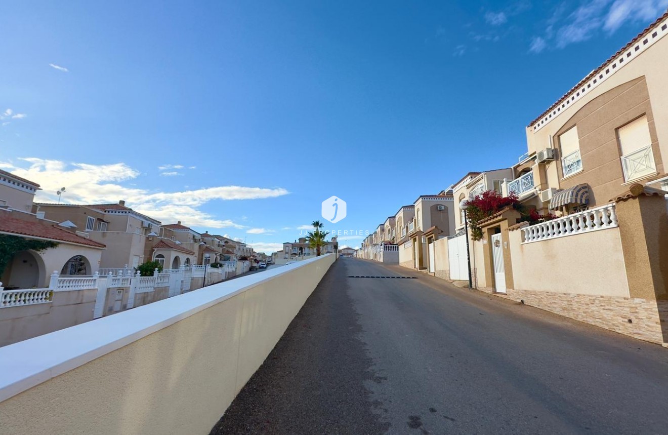 Segunda mano - Bungalow -
Torrevieja - Torreblanca